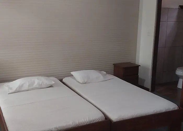 Pensión Casa Taupe 3*